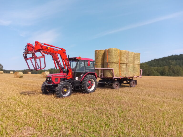 Svoz a stohování balíků